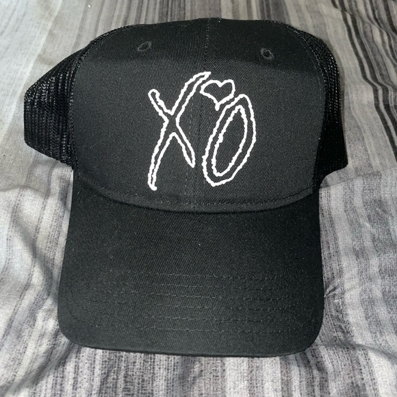 OTTO x THE WEEKND x ‘XO’ Trucker Hat - Picture 1 of 3